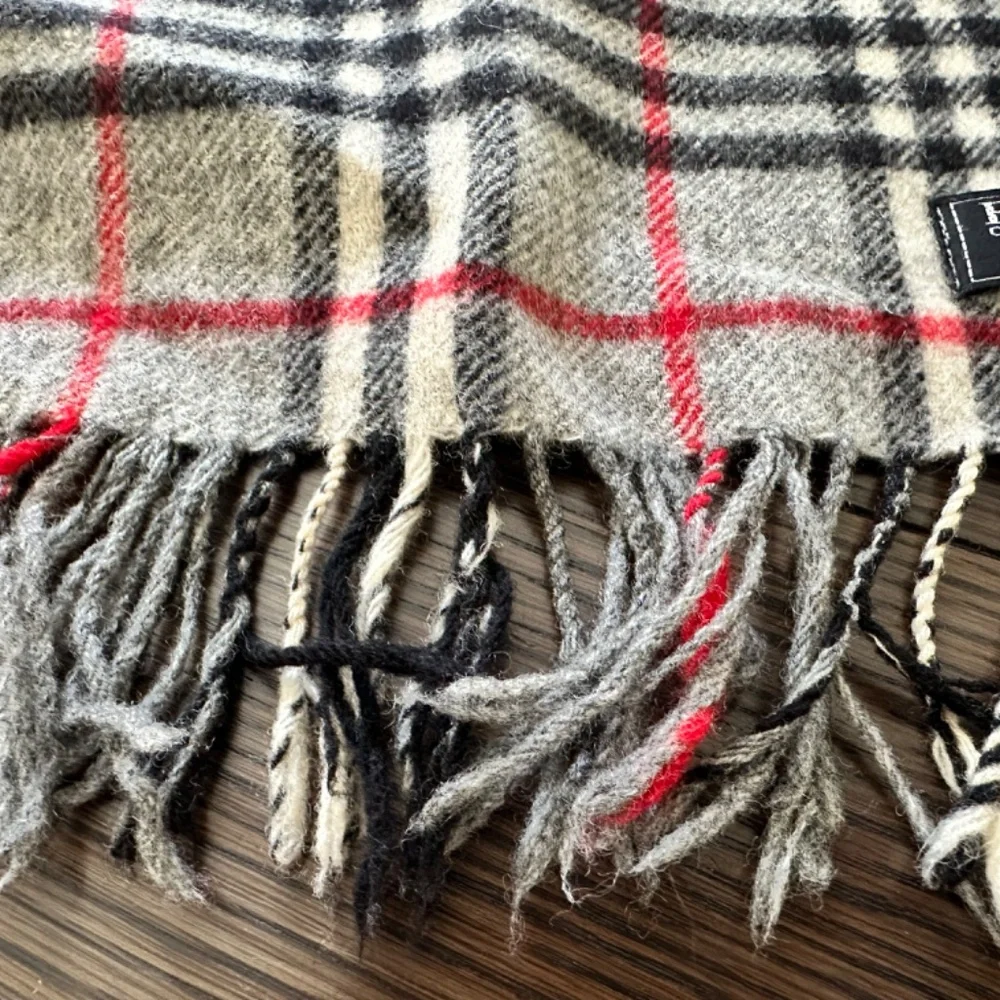 Vintage Burberrys of London Classic Nova Check Lambswool Scarf – - Picture 4 of 4